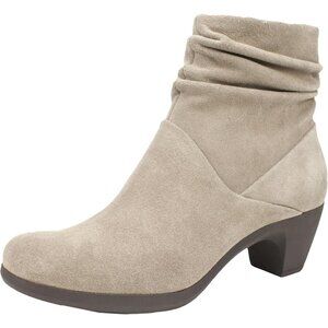 Cliffs by White Mountain Alina Chelsea Boot